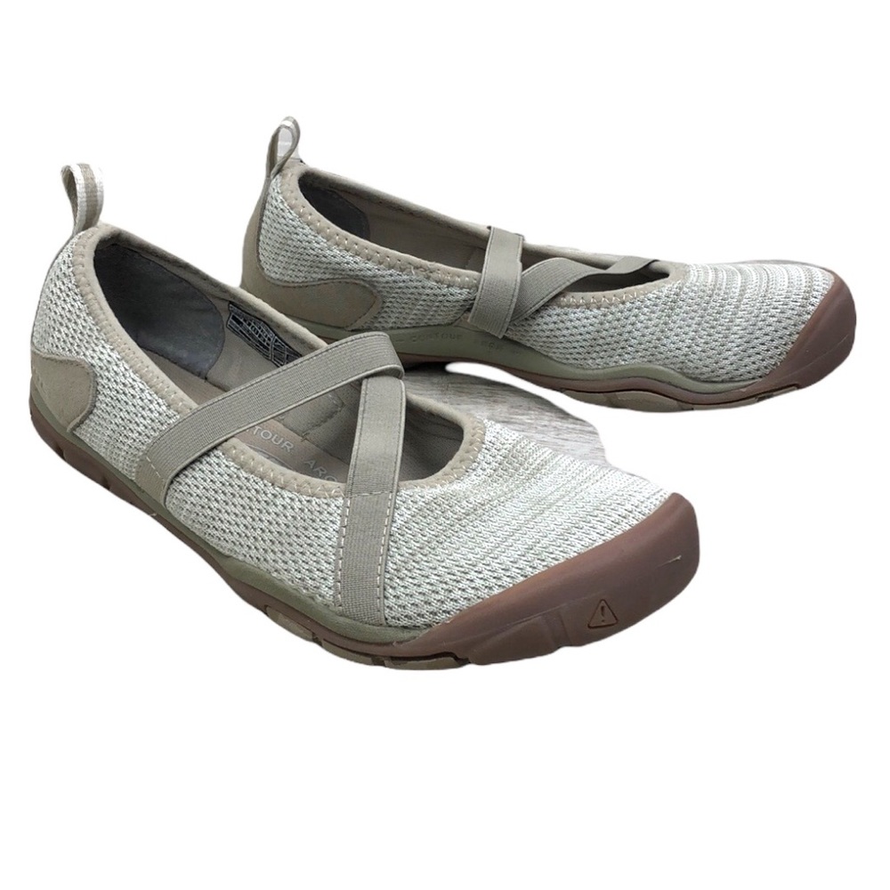Keen womens oatmeal Mary Janes rubber sole size 9